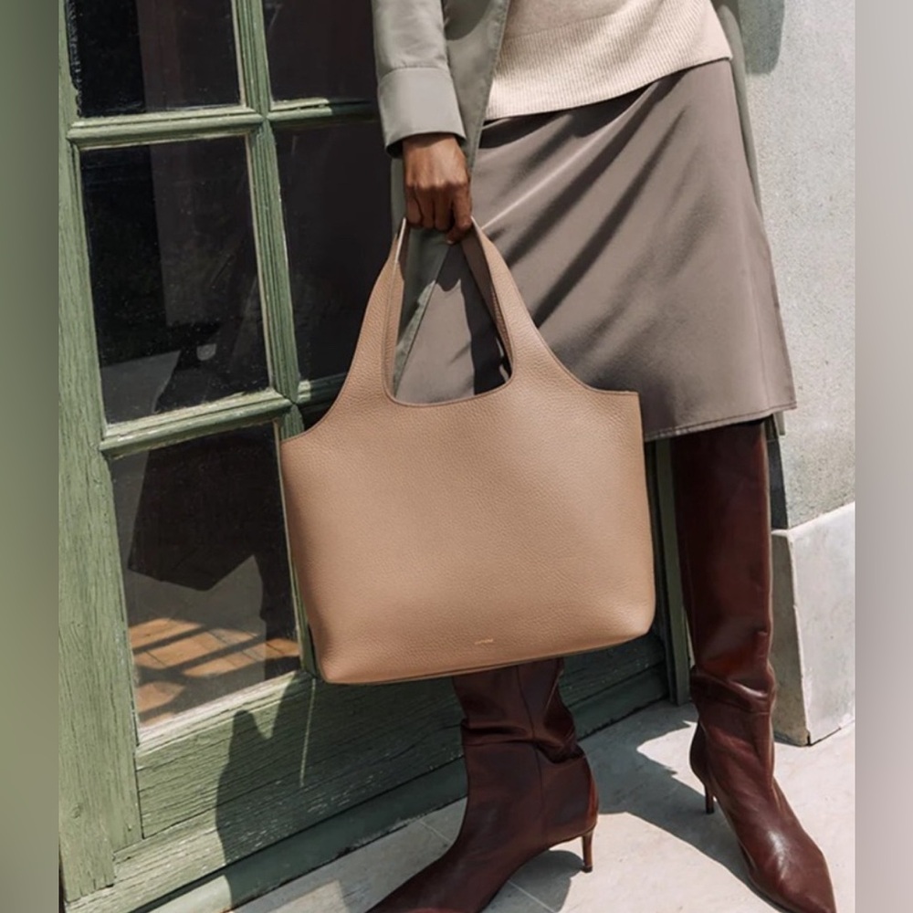 EUC Cuyana System Tote in Cappucino